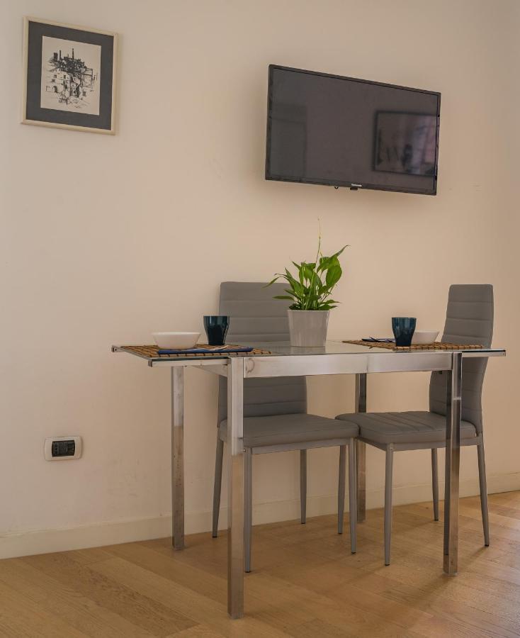 4 Giornate Apartment เนเปิลส์ ภายนอก รูปภาพ