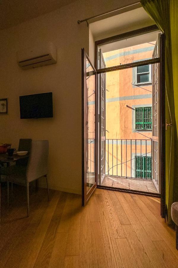 4 Giornate Apartment เนเปิลส์ ภายนอก รูปภาพ